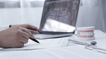 Análise Regulatória: LabNews detalha a nova RDC 1.002/2005 para Serviços Odontológicos